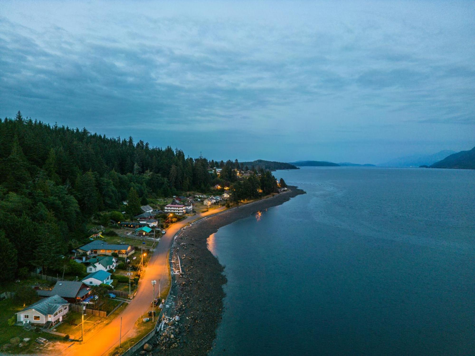 Alert Bay Lodge Luaran gambar