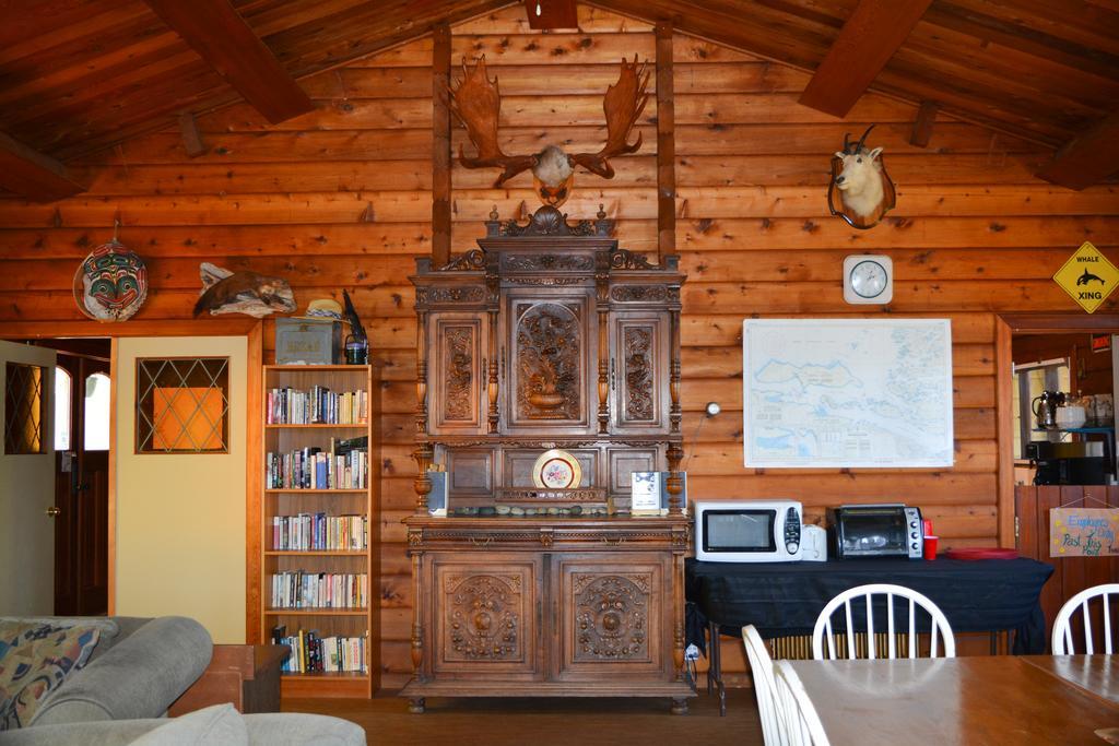 Alert Bay Lodge Luaran gambar